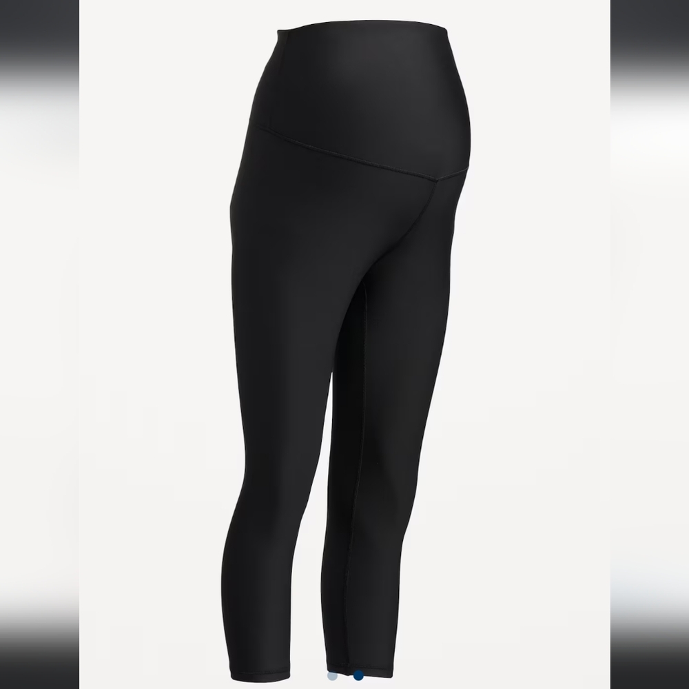 Maternity size Medium Full-Panel Active Crop Leggings